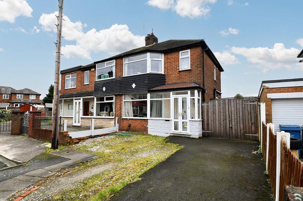 Breck Road, Winton, M30 2 bed semidetached house for sale £220,000