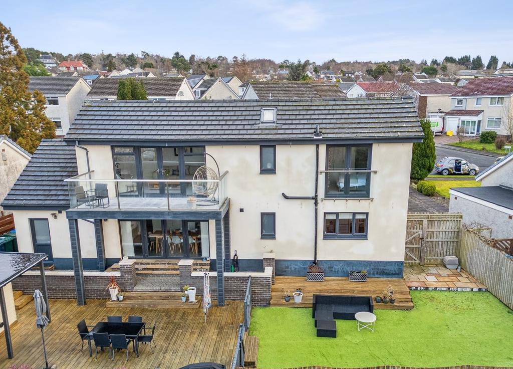 Kildonan Drive, Helensburgh, Argyll and Bute, G84 9SA 4 bed detached
