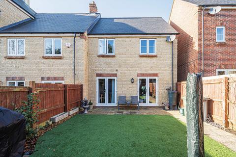 2 bedroom end of terrace house for sale, Wearn Road, Faringdon, Oxfordshire, SN7