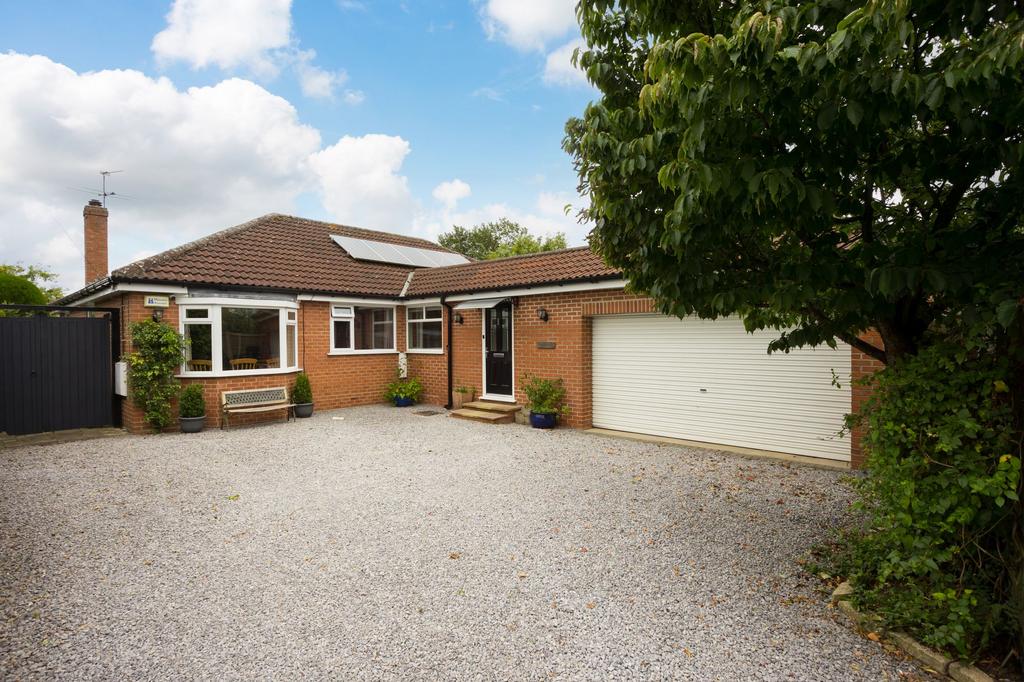 Millfield Lane, Nether Poppleton, YO26 4 bed detached bungalow for sale