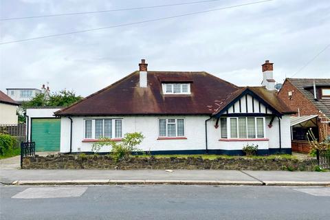 4 bedroom bungalow for sale, Cliffsea Grove, Leigh-on-Sea, Essex, SS9
