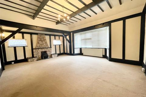 4 bedroom bungalow for sale, Cliffsea Grove, Leigh-on-Sea, Essex, SS9