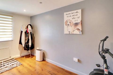 21 Edensor Square, Derby, DE22 3RQ