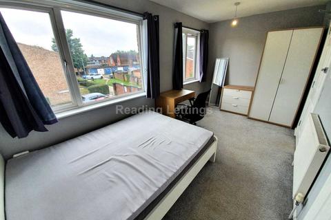 5 bedroom semi-detached house to rent, Spring Terrace, Reading