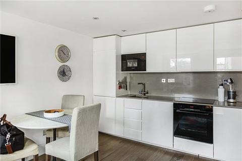 2 bedroom apartment for sale, Whitecross Street, London, EC1Y