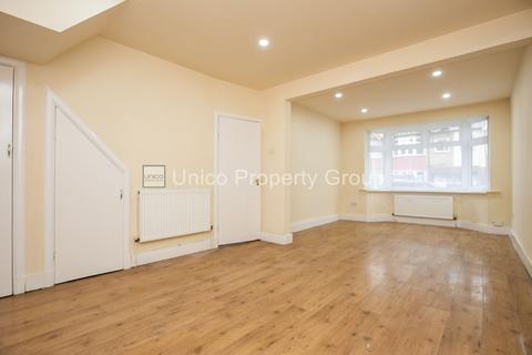 3 bedroom terraced house to rent, London E6