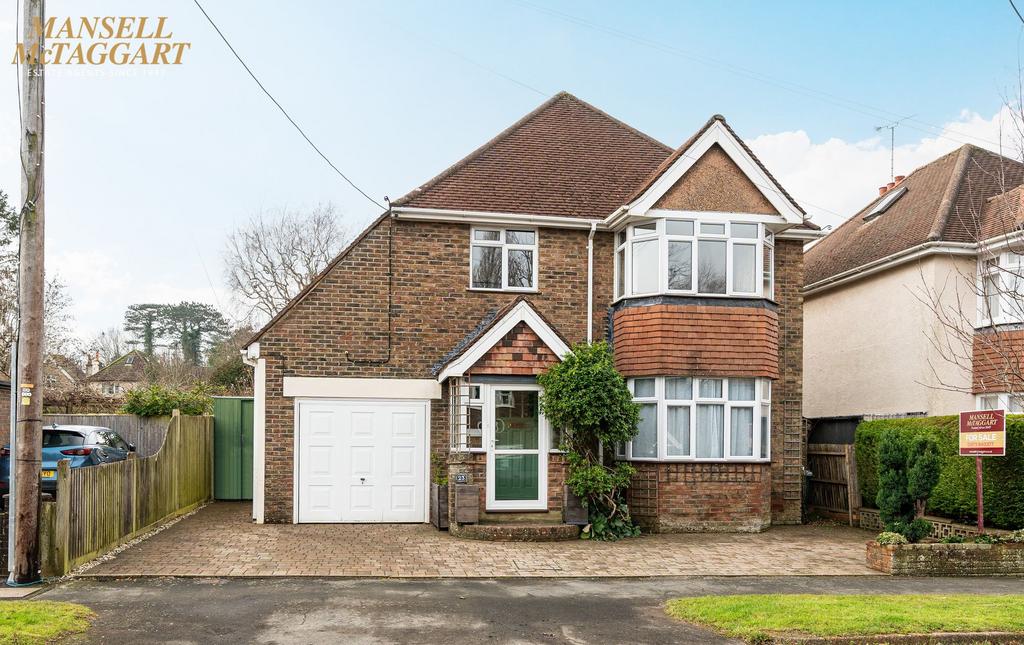Chancellors Park, Hassocks, BN6 3 bed detached house for sale £825,000