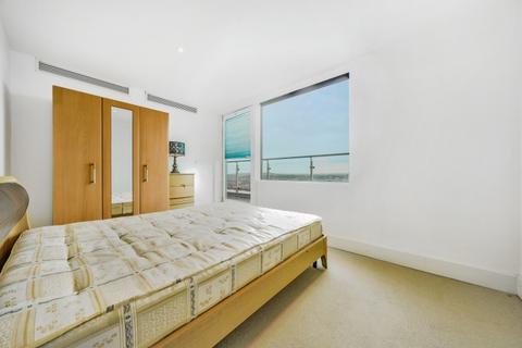 2 bedroom penthouse to rent - Aragon Tower Deptford SE8