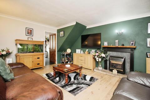 2 bedroom terraced house for sale, Extended to Rear - Wolsey Way, Syston, LE7