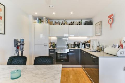 1 bedroom apartment for sale, Station House, Carriage Way, London, SE8