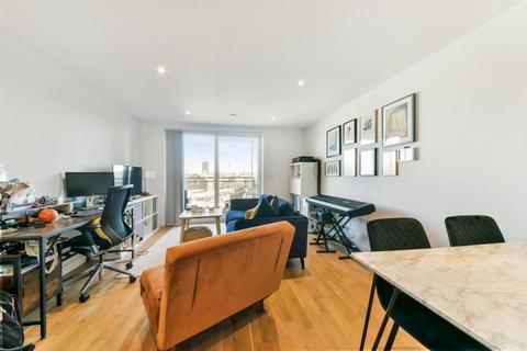 1 bedroom apartment for sale, Station House, Carriage Way, London, SE8