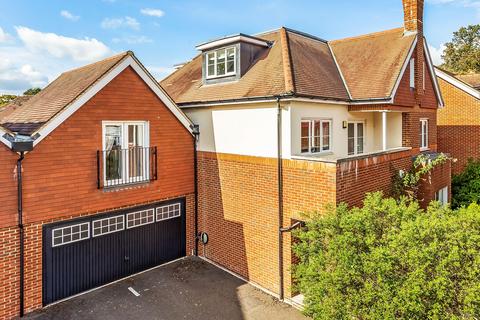 5 bedroom link detached house for sale, Pitt Rivers Close, Guildford, Surrey, GU1.