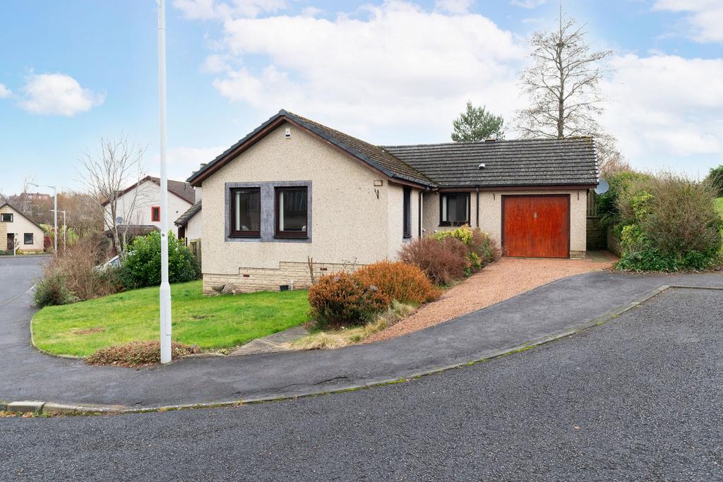 Robertson Road, Cupar, KY15 3 bed bungalow £245,000