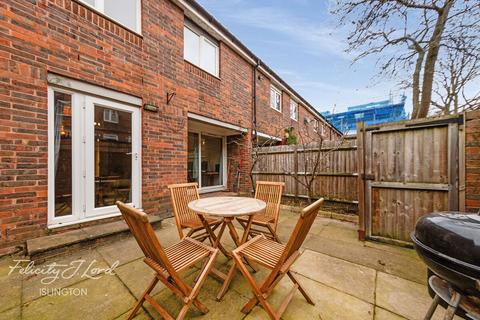 42 Berkeley Walk, London, N7 7RS