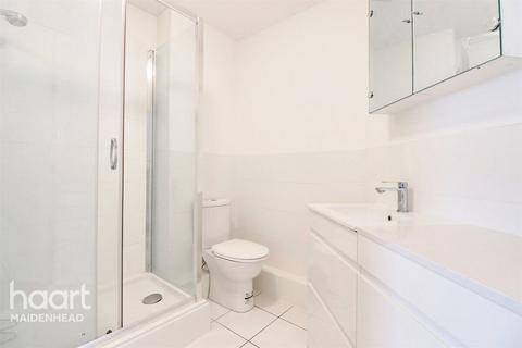 42 Cirrus Drive, Shinfield, Reading, RG2 9FL