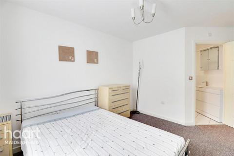 42 Cirrus Drive, Shinfield, Reading, RG2 9FL