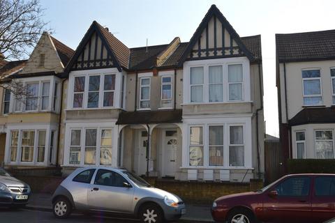 23b Lancaster Gardens, Southend-on-sea, SS1 2NS