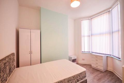 3 bedroom house share to rent - Gilroy Road, Kensington, Liverpool