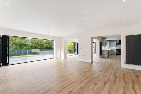 6 bedroom detached house for sale, Town Lane, Stevenage SG2