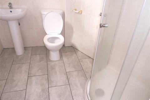 1 bedroom apartment to rent, Manor road, West Ealing