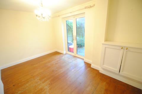 4 bedroom cottage to rent, Chapel Lane, Neston SN13