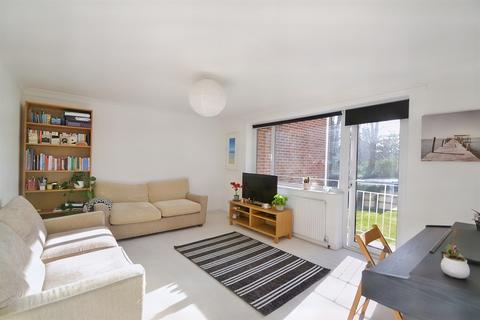 Flat 4, Marlborough Court, 16 Marlborough Road, Westbourne, Bournemouth, BH4 8DG