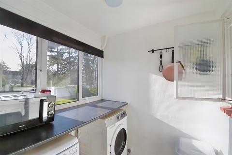Flat 4, Marlborough Court, 16 Marlborough Road, Westbourne, Bournemouth, BH4 8DG