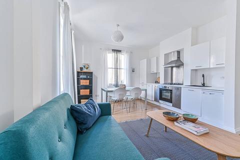 2 bedroom flat to rent - Prairie Street, Battersea, London, SW8
