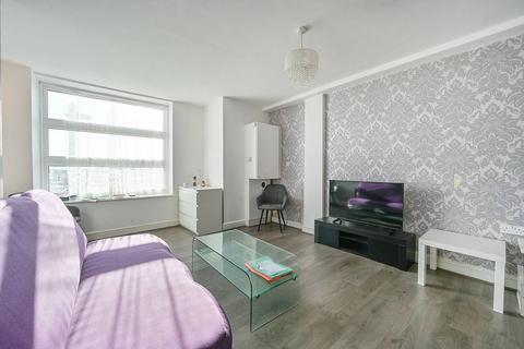 1 bedroom flat to rent, Broadway, West Ealing, London, W13
