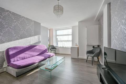 1 bedroom flat to rent, Broadway, West Ealing, London, W13