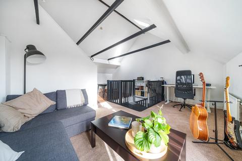 2 bedroom flat for sale, Bridge Street, Winchester, SO23