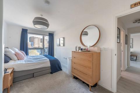 2 bedroom flat for sale, Hargrave Drive, Harrow, HARROW, HA1