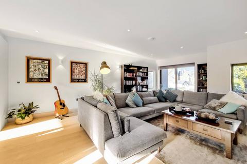 1 bedroom flat to rent, Revelstoke Road, Southfields, London, SW18