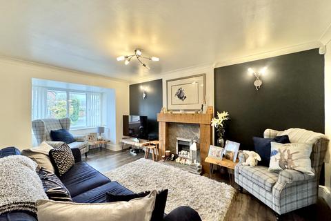 4 bedroom detached house for sale, Hollins Beck Close, Kippax