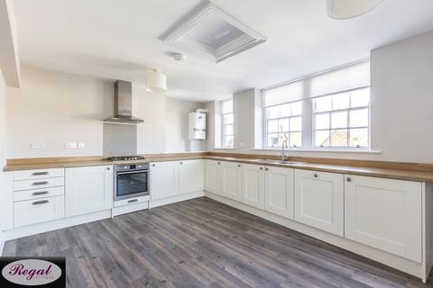 1 bedroom flat for sale, Market Street, Sandwich