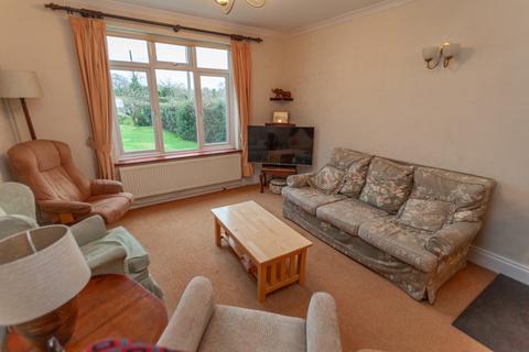 4 bedroom detached house for sale, Russell Close, Woodbridge, IP12 4LE
