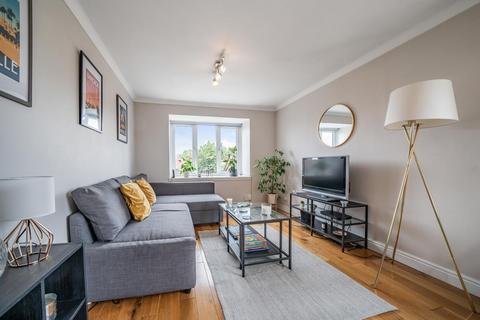 48 Kipling Drive, London, SW19 1TW