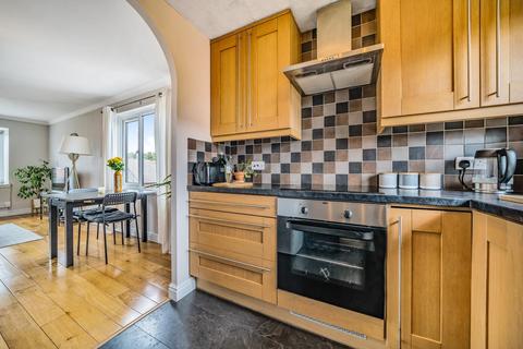 48 Kipling Drive, London, SW19 1TW