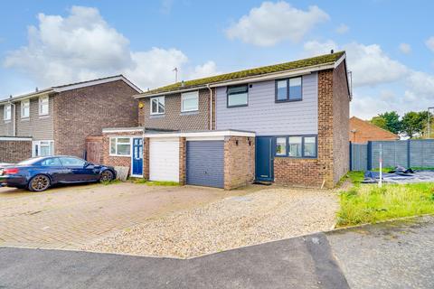 40 Chapel Close, Needingworth, St Ives, PE27 4SH