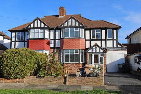 3 bedroom semi-detached house to rent, Lawrence Avenue, New Malden