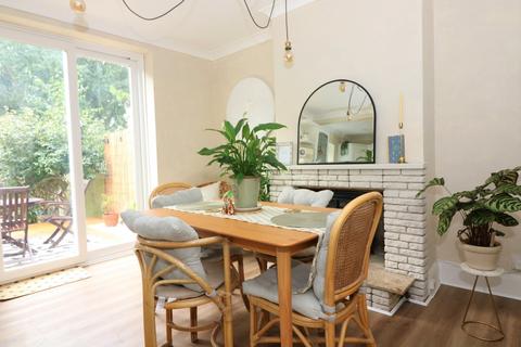 166 Dover Road, Sandwich, CT13 0DD