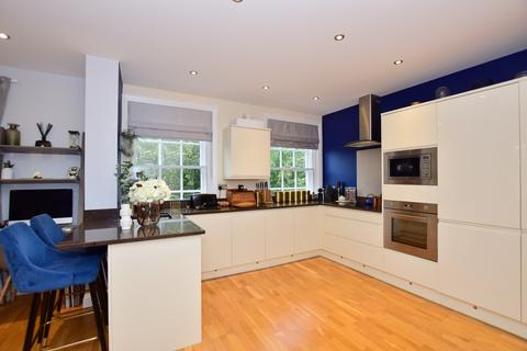 Flat 6, 10 Dover Road, Sandwich, CT13 0BN