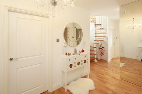 Flat 6, 10 Dover Road, Sandwich, CT13 0BN