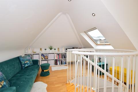 Flat 6, 10 Dover Road, Sandwich, CT13 0BN