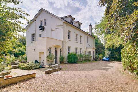 undefined, Holywell, St. Ives, Cambridgeshire, PE27