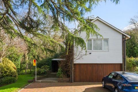 21 Woodhall Drive, London, SE21 7HJ
