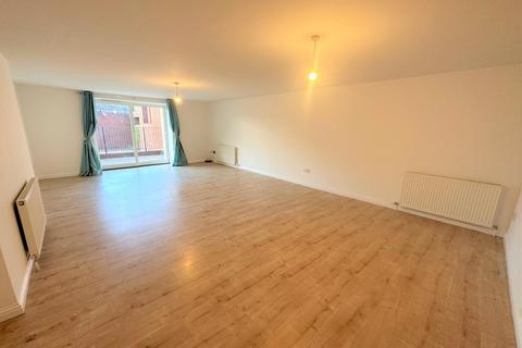 3 bedroom flat to rent, Scrimgeour Place, Dundee, DD3