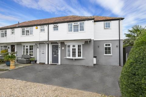 60 Coopers Hill, Ongar, CM5 9EF
