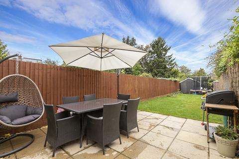 60 Coopers Hill, Ongar, CM5 9EF