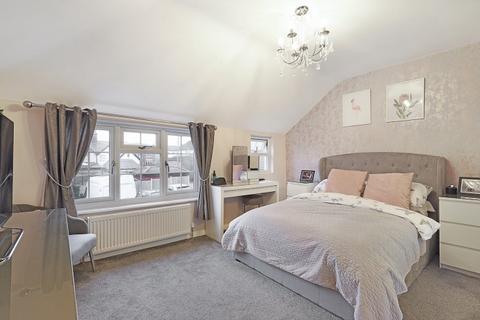 60 Coopers Hill, Ongar, CM5 9EF